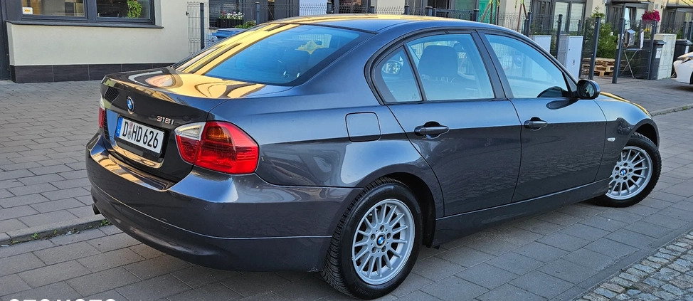 BMW Seria 3 cena 13900 przebieg: 238000, rok produkcji 2007 z Legnica małe 211